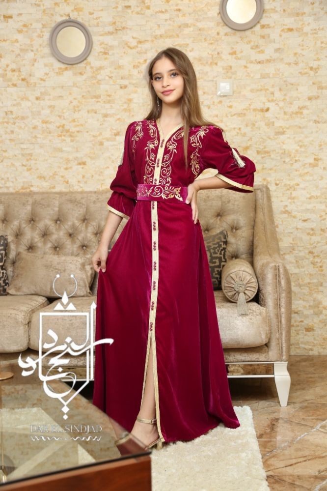 Caftan rouge fille