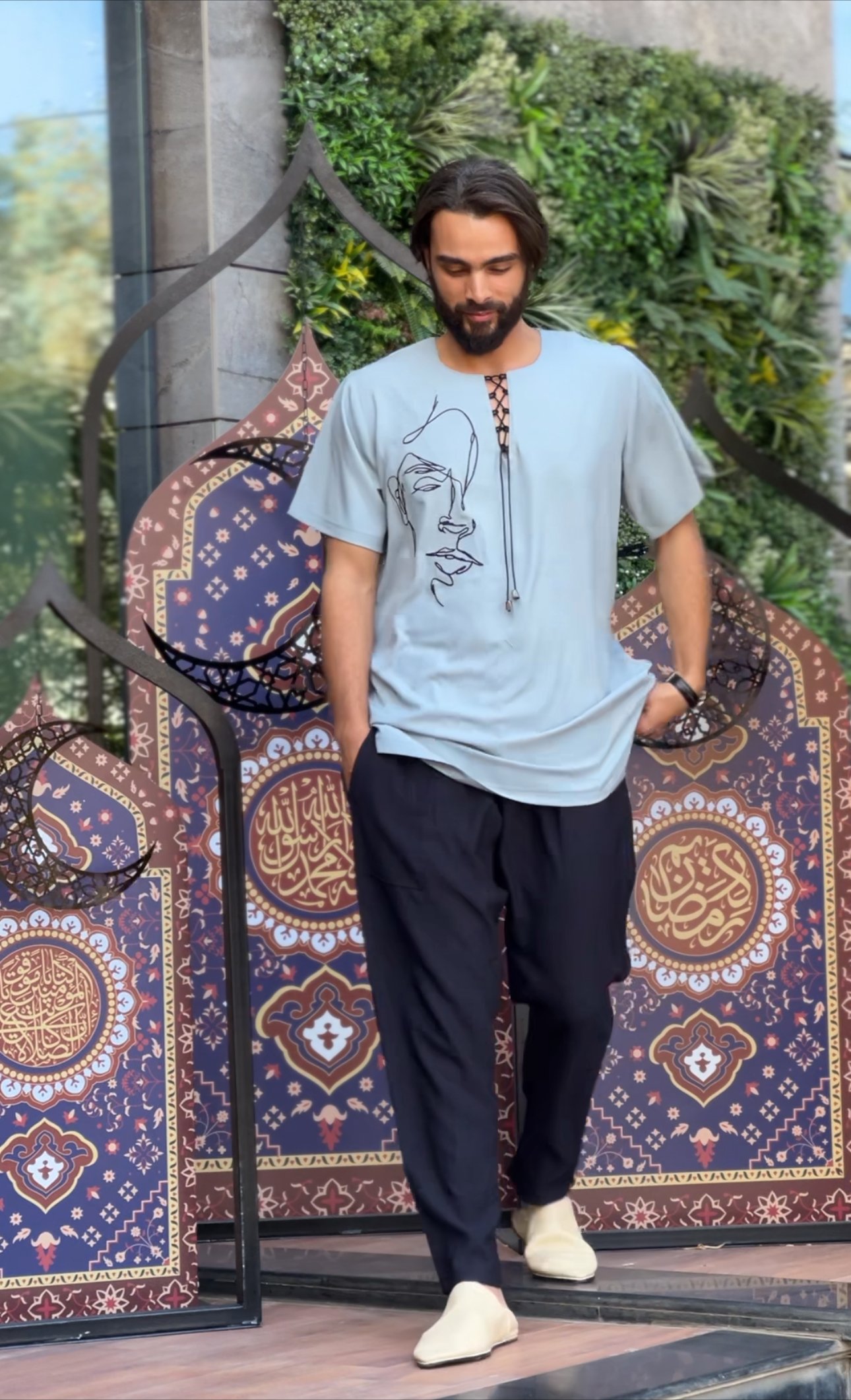 Ensemble visage bleu